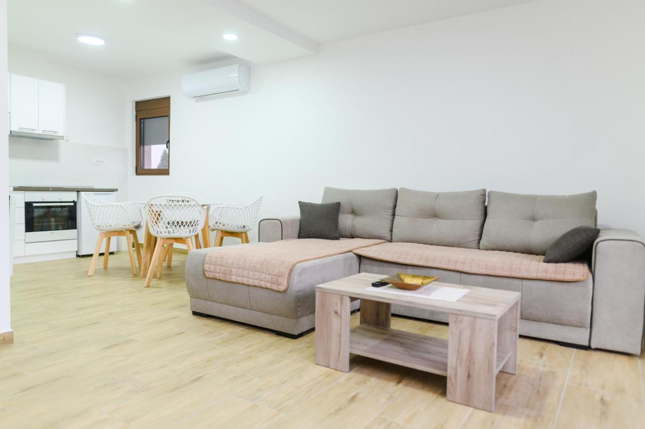 Apartman Dina Soko Banja Exterior foto